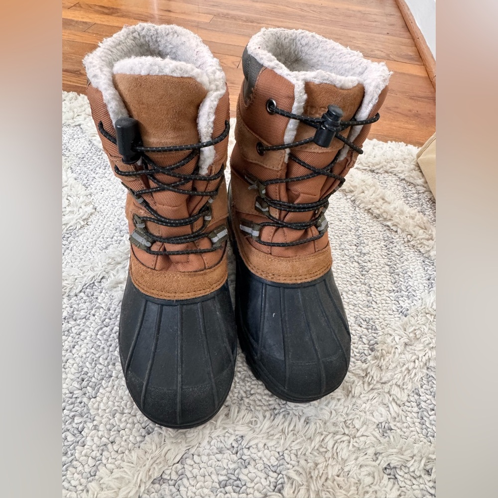Lands End insulated duck Boots